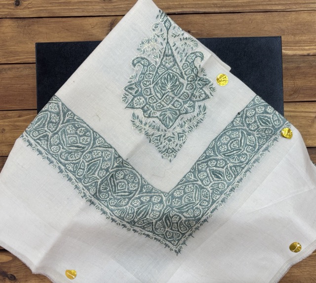 شماغ ابيض قطن